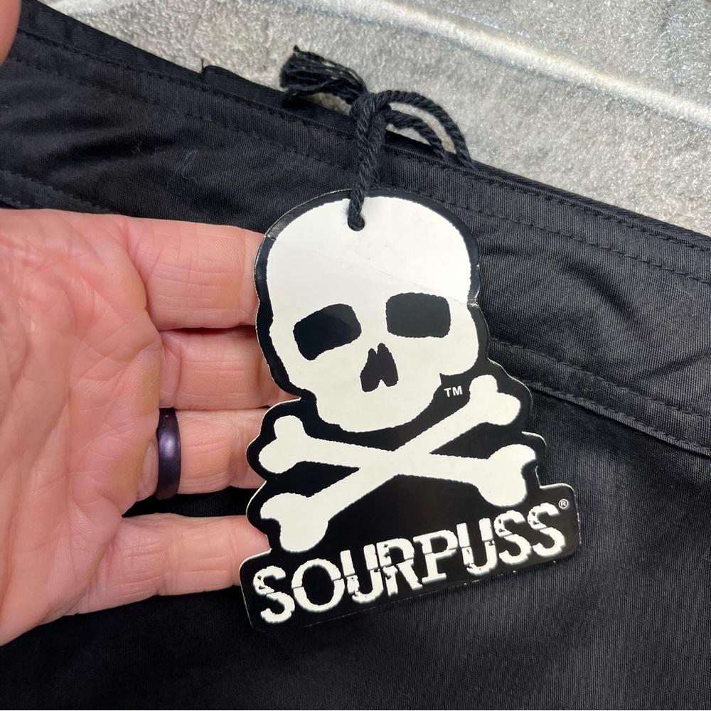 Sourpuss Bird Appliqué Skirt - Picture 5 of 12